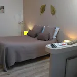 فندق مبيت وإفطار Esprit Garrigues D'uzes Pougnadoresse